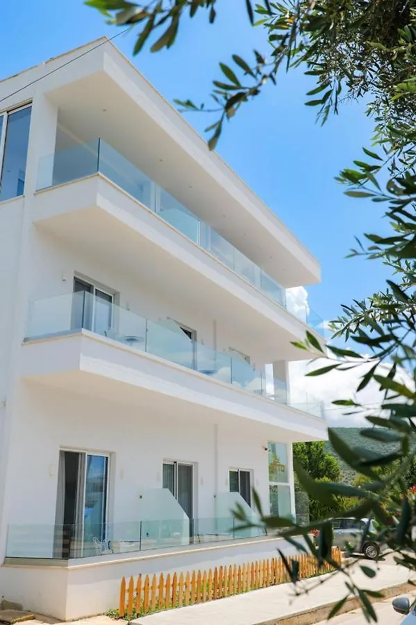 Otto Hotel Ksamil 3*,  Albania